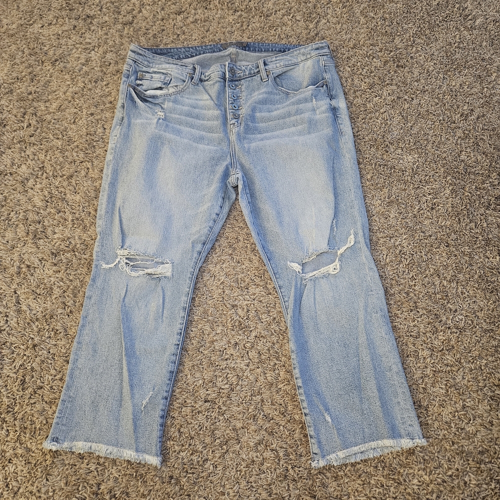 Torrid Jeans Womens Size 16 Short Light Wash Distressed Classic Denim Button Fly